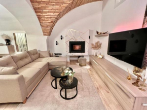 L’Arco sul Lago • Gold Apartment Castro Di Lecce
